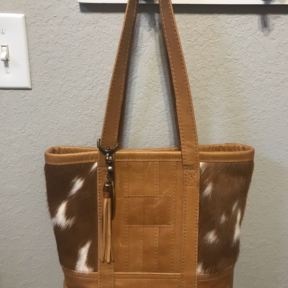 New without Tags Canoe Hair on Hide Tote BG